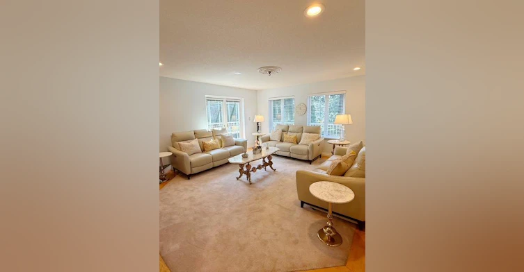 4501A Woodgreen Drive, West Vancouver, BC, V7S 2T8 - 5