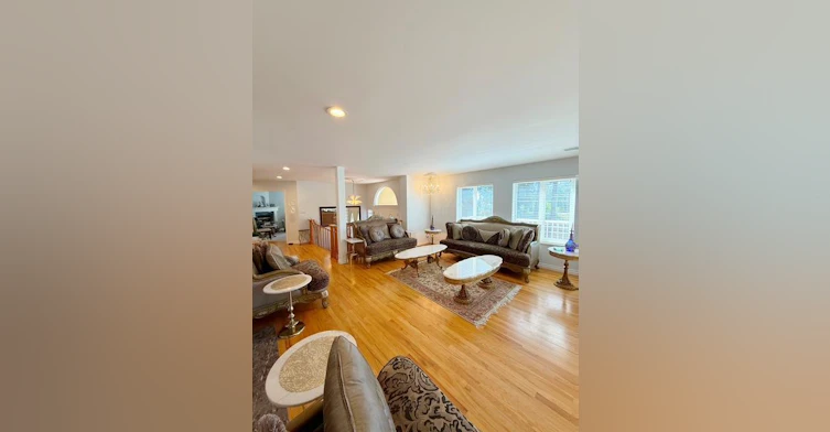 4501A Woodgreen Drive, West Vancouver, BC, V7S 2T8 - 3