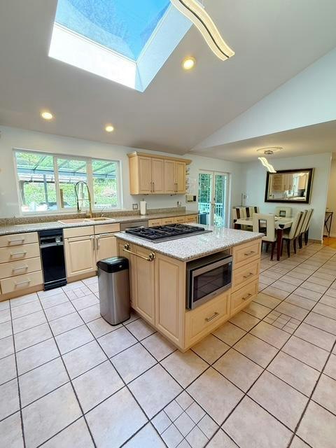 4501A Woodgreen Drive, West Vancouver, BC, V7S 2T8 - 7