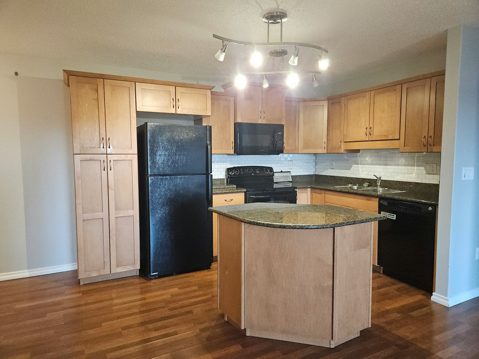 103 Wellman Crescent, Saskatoon, SK, S7T 0C1 - 4