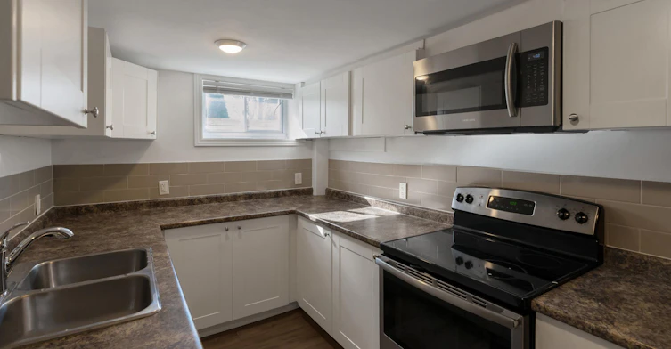 115 Bayview Drive, Barrie, ON, L4N 3P3 - 5