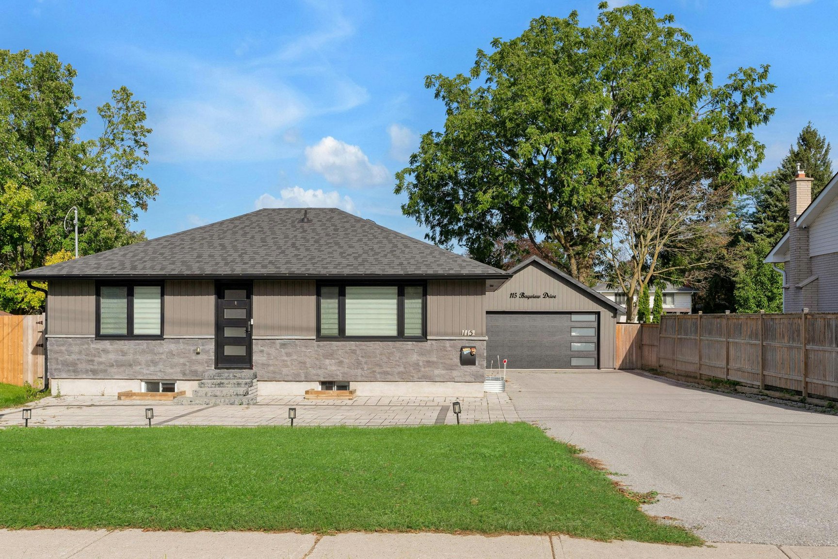 115 Bayview Drive, Barrie, ON, L4N 3P3