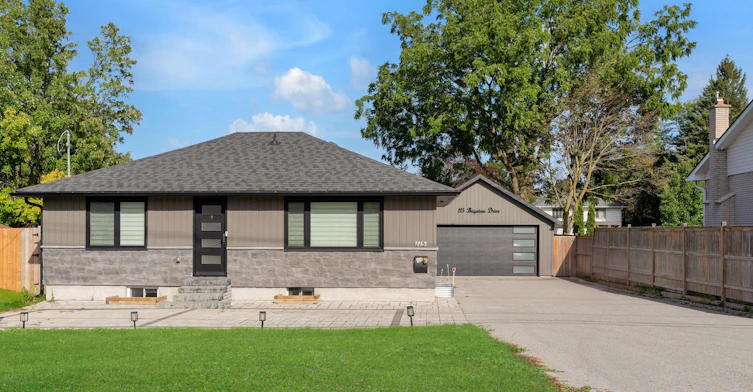 115 Bayview Drive, Barrie, ON, L4N 3P3
