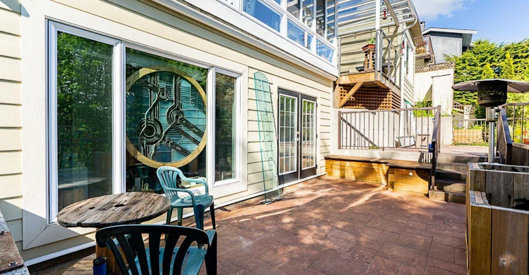 5823 Highfield Drive, Burnaby, BC, V5B 1K6 - 6