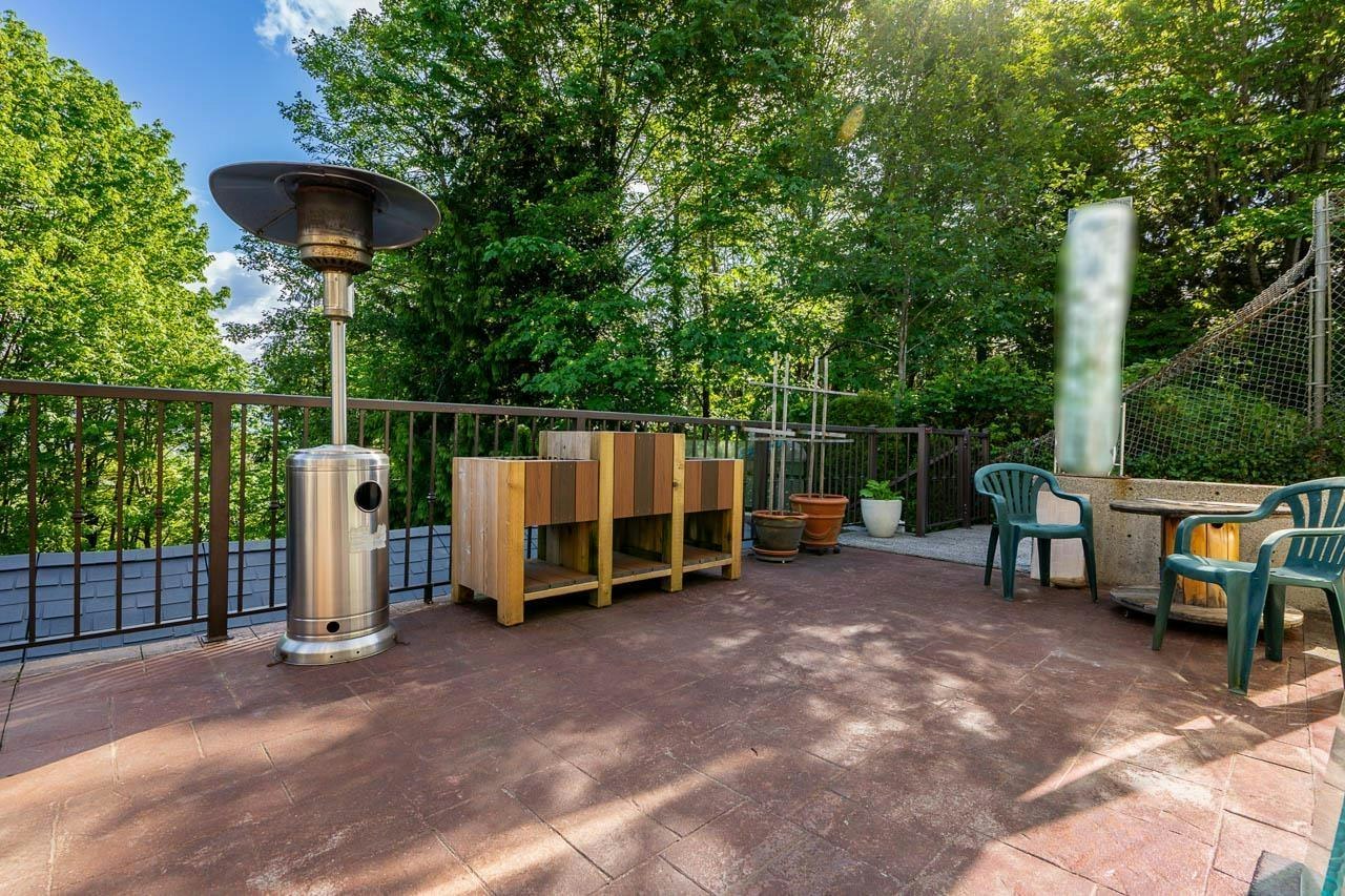 5823 Highfield Drive, Burnaby, BC, V5B 1K6 - 21