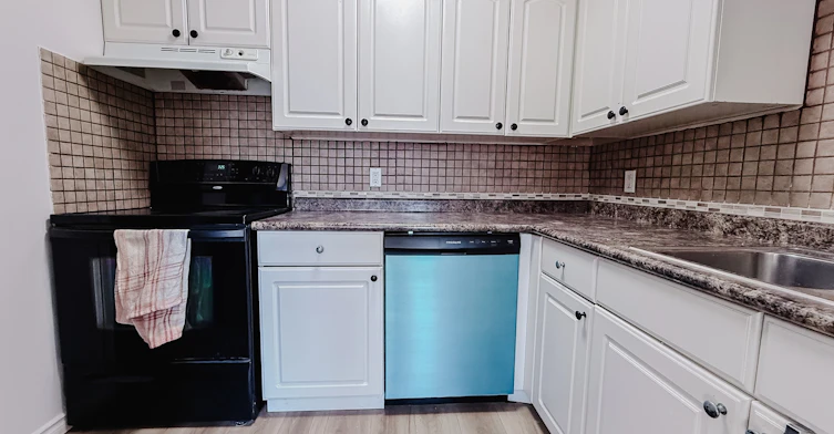 5-2519 38 Street Northeast, Calgary, AB, T1Y 4W8 - 2