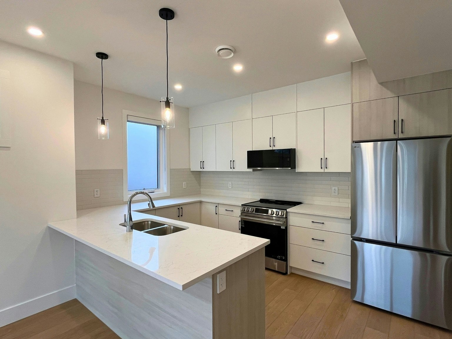 4840 Montana Crescent Northwest, Calgary, AB, T3B 1E7 - 3