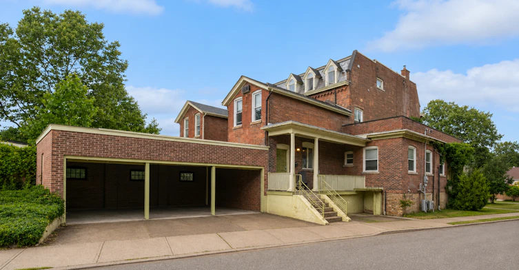 127 Ontario Street, St. Catharines, ON, L2R 5J9 - 5