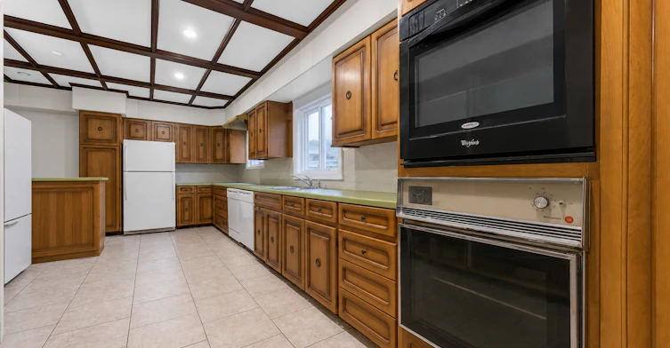 127 Ontario Street, St. Catharines, ON, L2R 5J9 - 3