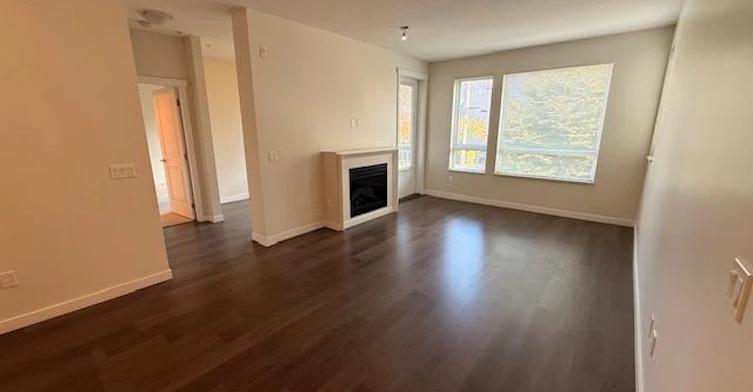 205-217 West 8th Street, North Vancouver, BC, V7M 3L8 - 6