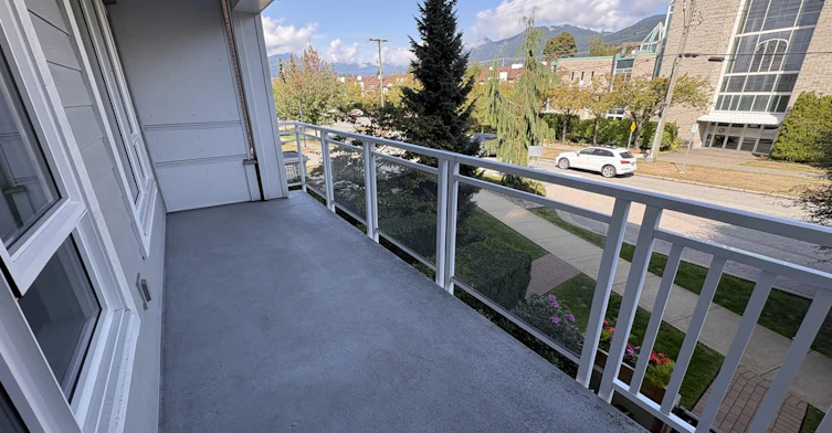 205-217 West 8th Street, North Vancouver, BC, V7M 3L8 - 19