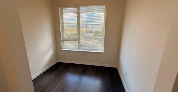 205-217 West 8th Street, North Vancouver, BC, V7M 3L8 - 11