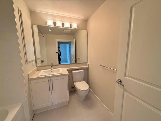205-217 West 8th Street, North Vancouver, BC, V7M 3L8 - 14