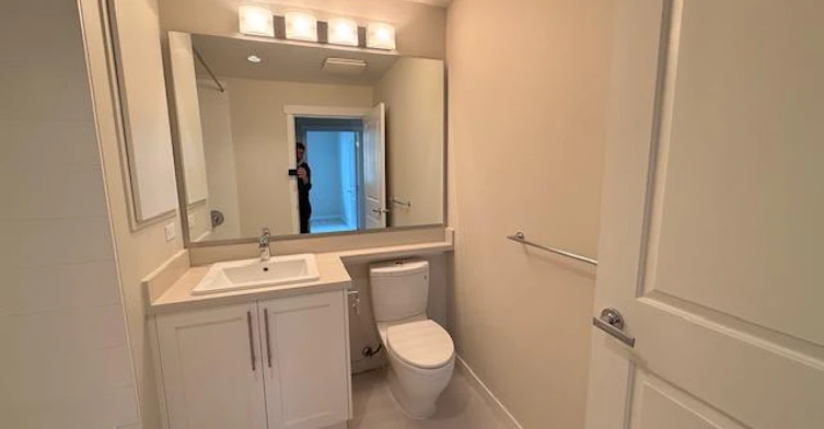 205-217 West 8th Street, North Vancouver, BC, V7M 3L8 - 14
