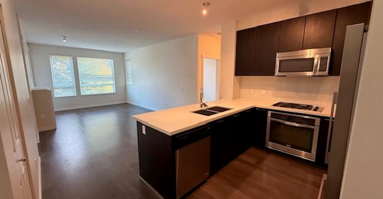 205-217 West 8th Street, North Vancouver, BC, V7M 3L8 - 2