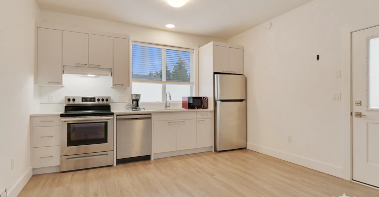 Basement-20157 Beacon Road, Hope, BC, V0X 1L2 - 8