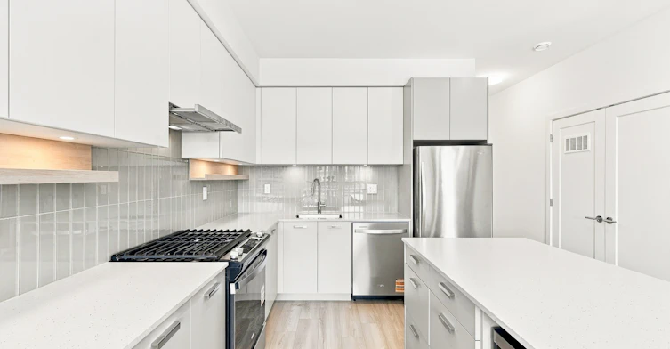 303-13760 75a Avenue, Surrey, BC, V3W 6T5 - 8