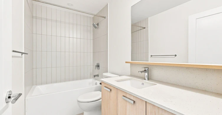 303-13760 75a Avenue, Surrey, BC, V3W 6T5 - 15
