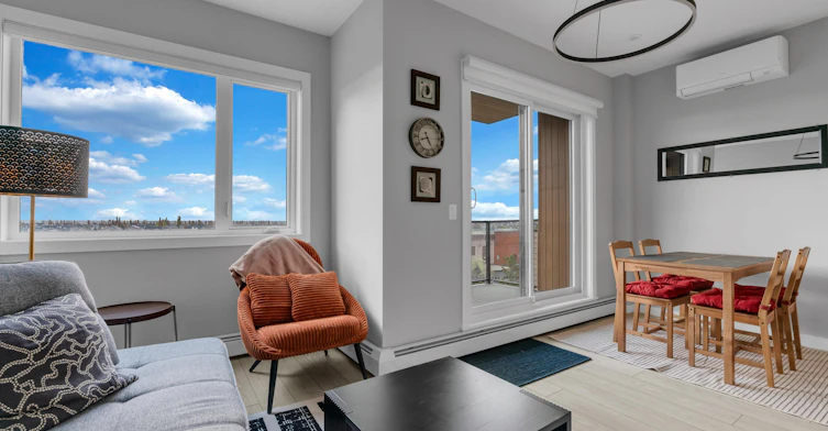 8370 Broadcast Avenue Southwest, Calgary, AB, T3H 6L3 - 5