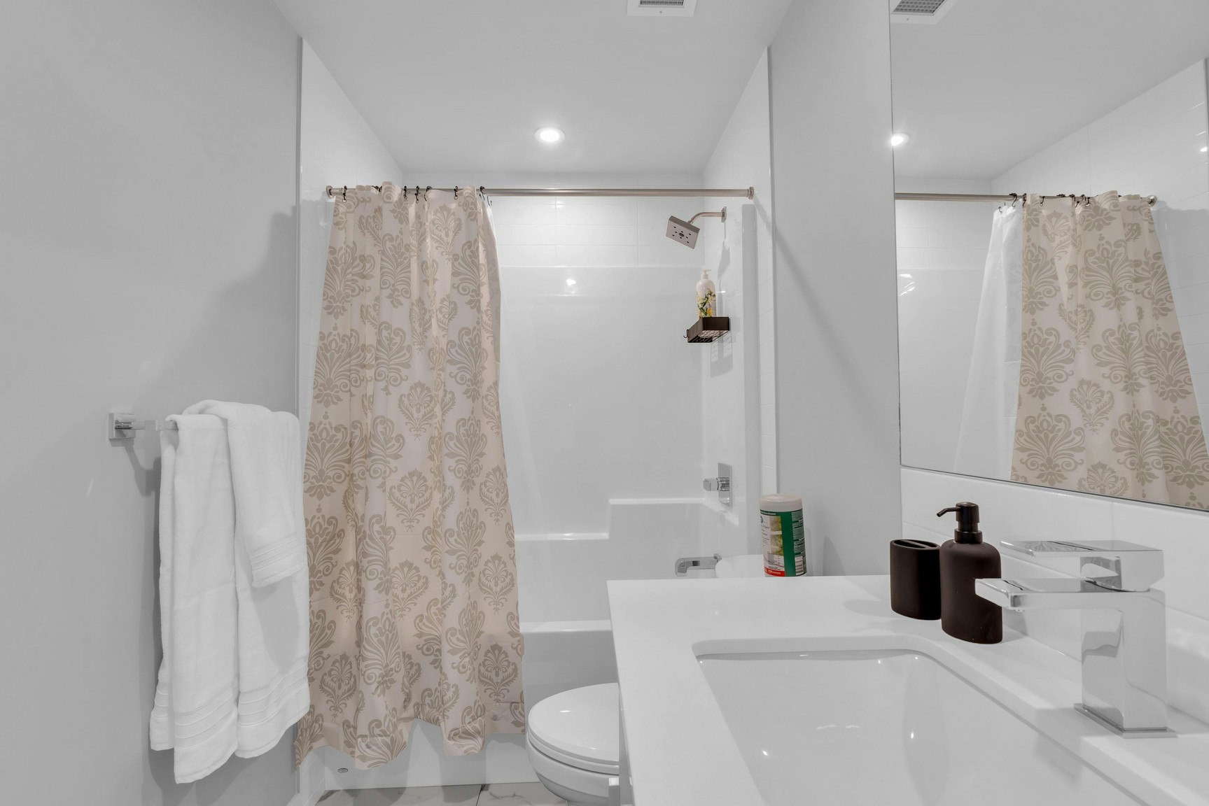 8370 Broadcast Avenue Southwest, Calgary, AB, T3H 6L3 - 17