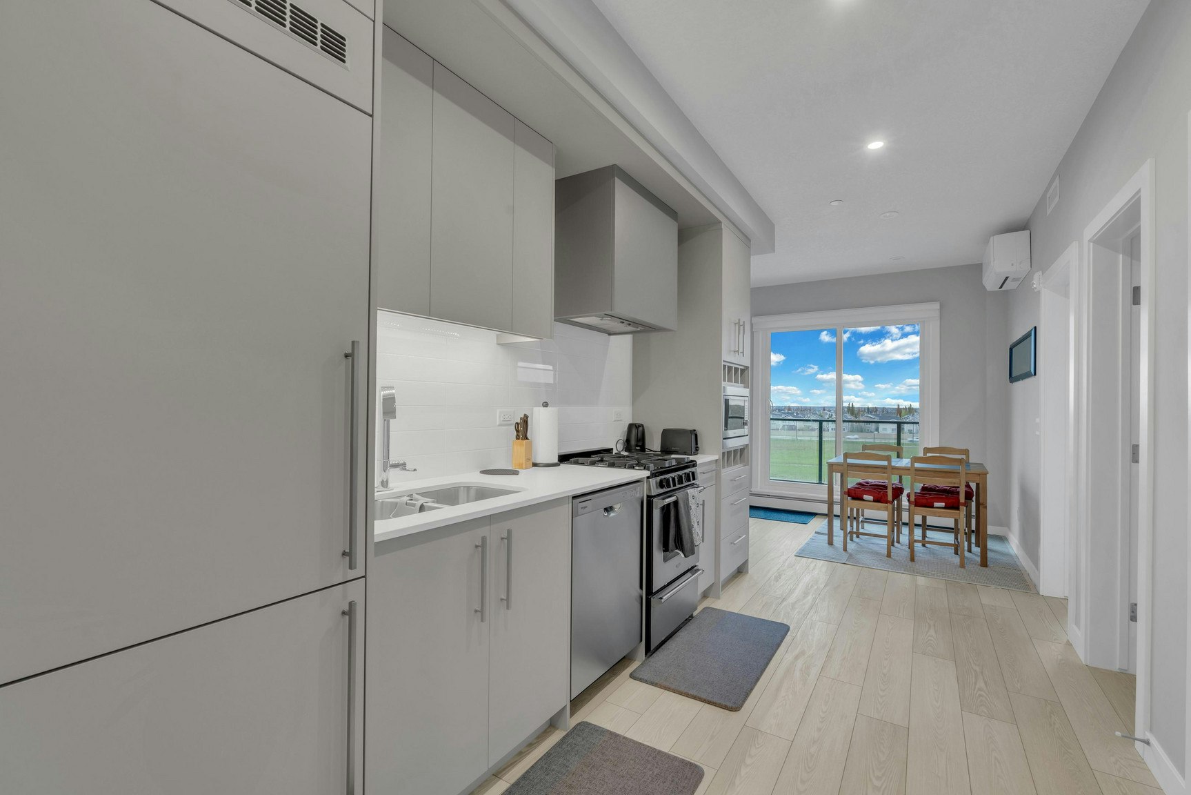 8370 Broadcast Avenue Southwest, Calgary, AB, T3H 6L3 - 11