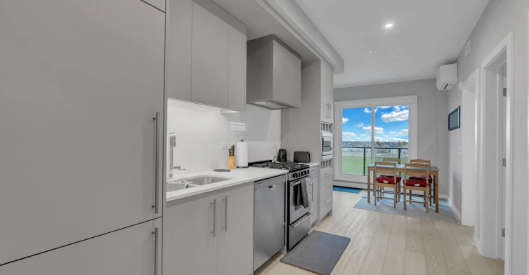 8370 Broadcast Avenue Southwest, Calgary, AB, T3H 6L3 - 11