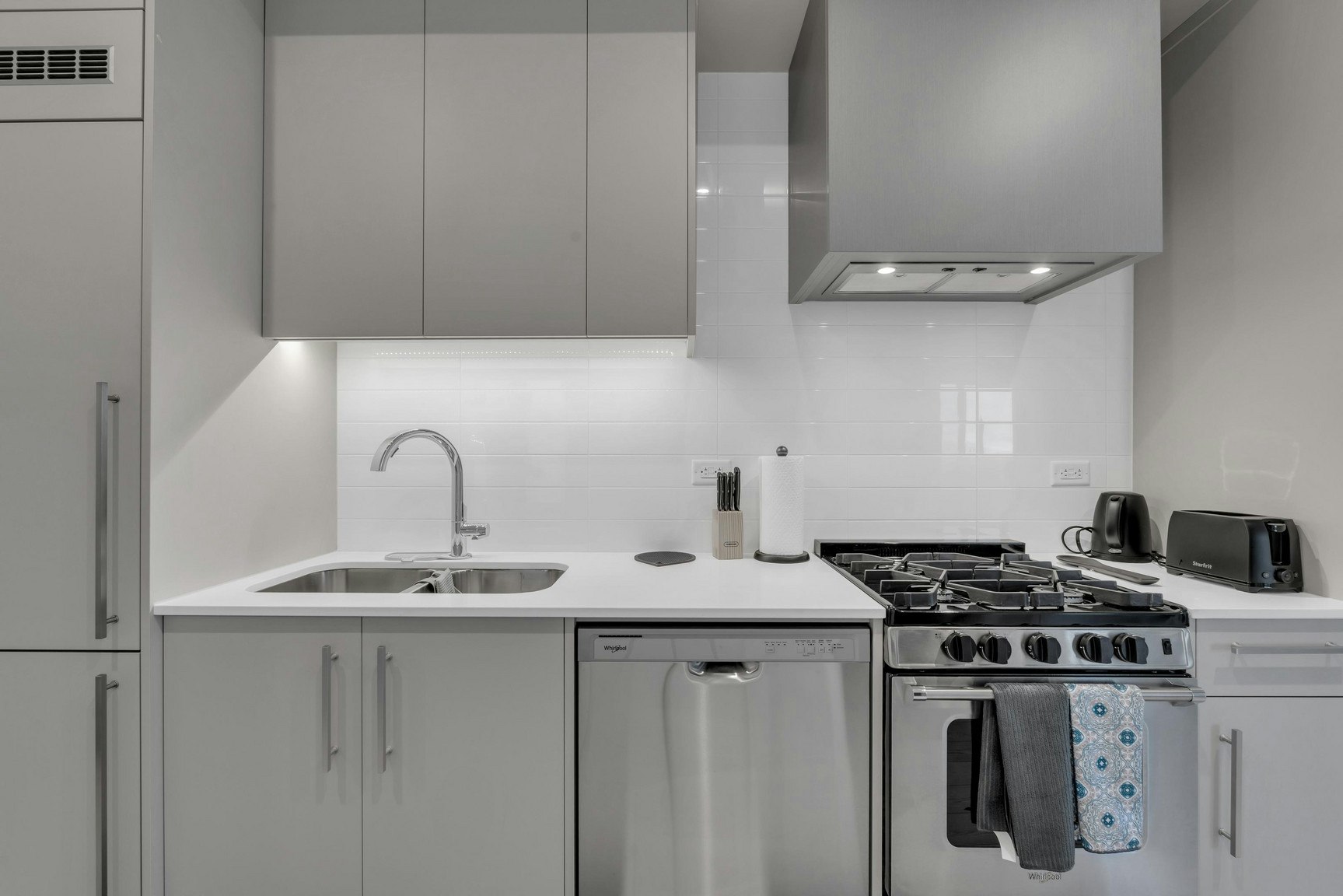 8370 Broadcast Avenue Southwest, Calgary, AB, T3H 6L3 - 12