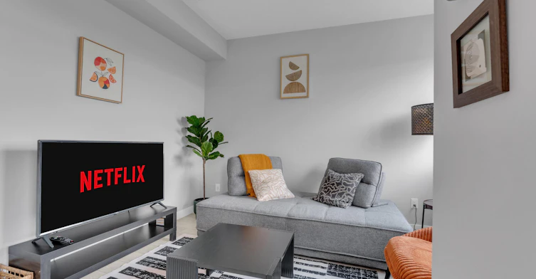 8370 Broadcast Avenue Southwest, Calgary, AB, T3H 6L3 - 7