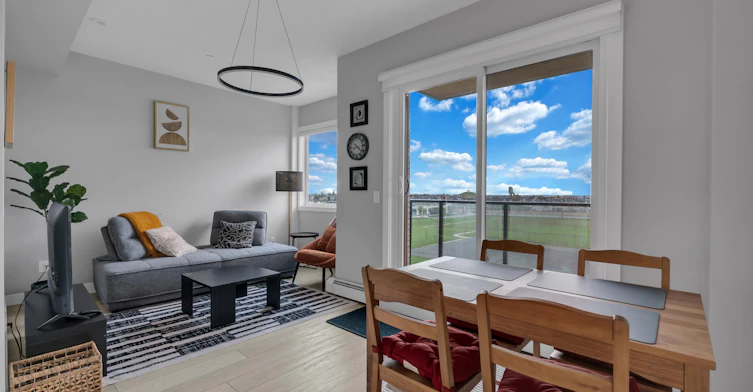8370 Broadcast Avenue Southwest, Calgary, AB, T3H 6L3