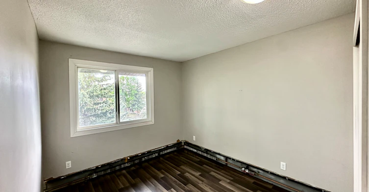 8-13456 Fort Road Northwest, Edmonton, AB, T5A 1C5 - 9
