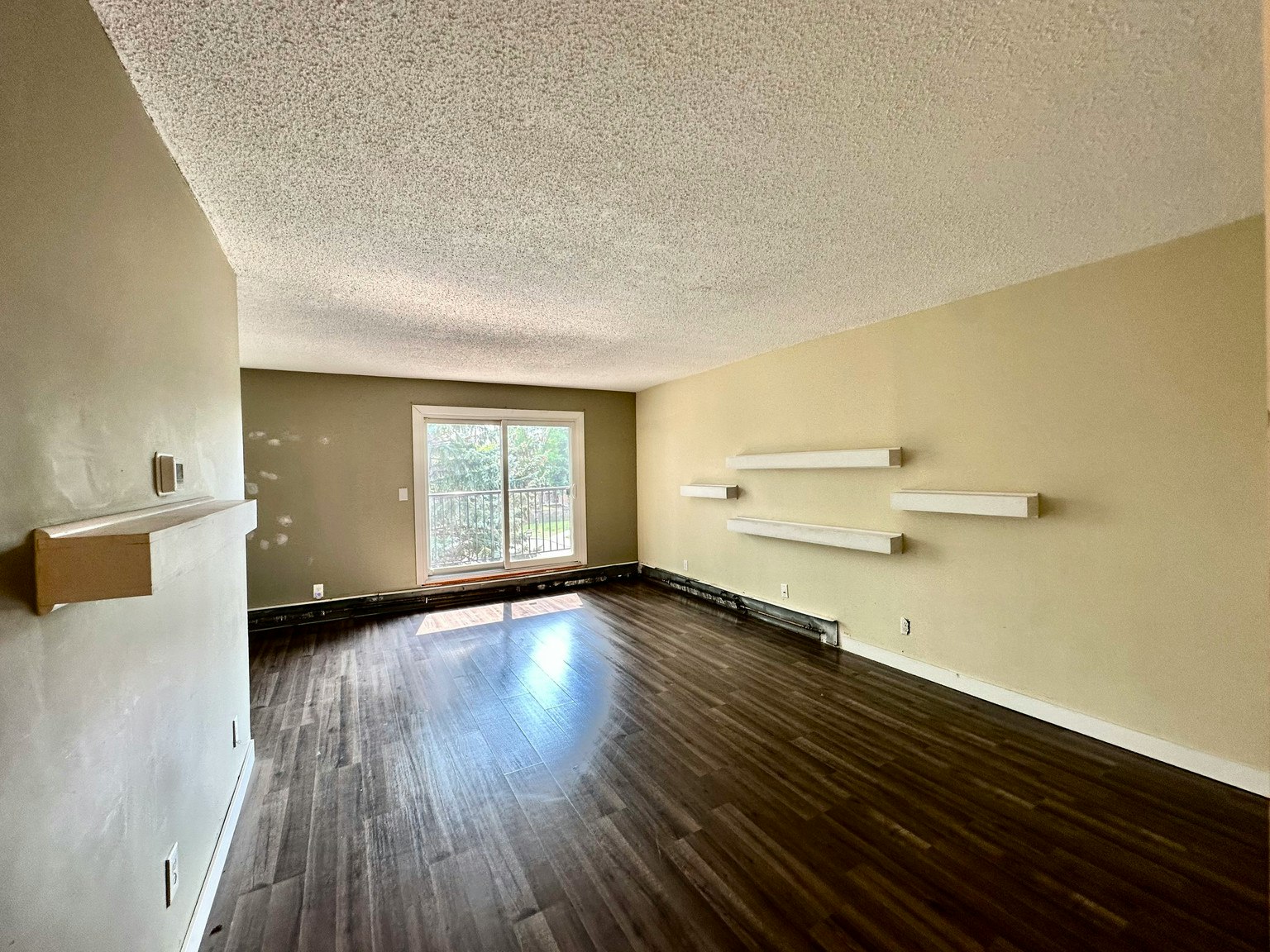 8-13456 Fort Road Northwest, Edmonton, AB, T5A 1C5 - 6