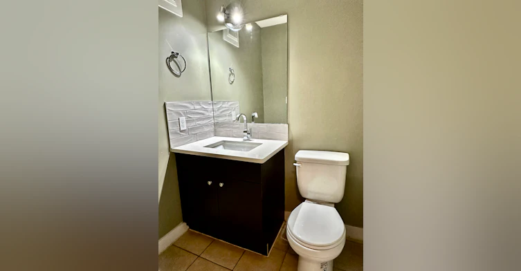 8-13456 Fort Road Northwest, Edmonton, AB, T5A 1C5 - 3