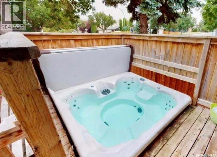 182 Lincoln Drive, Regina, SK, S4S 6R5 - 3
