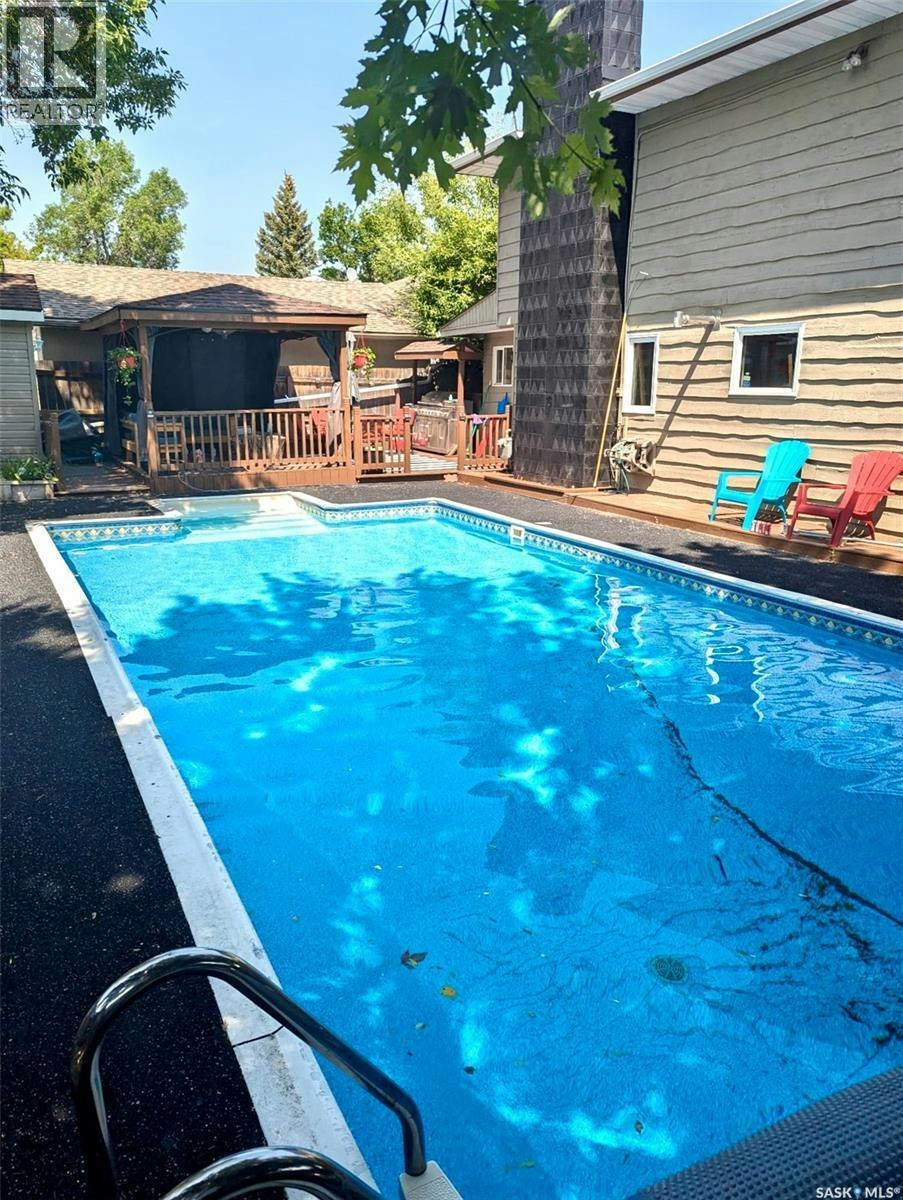 182 Lincoln Drive, Regina, SK, S4S 6R5 - 2