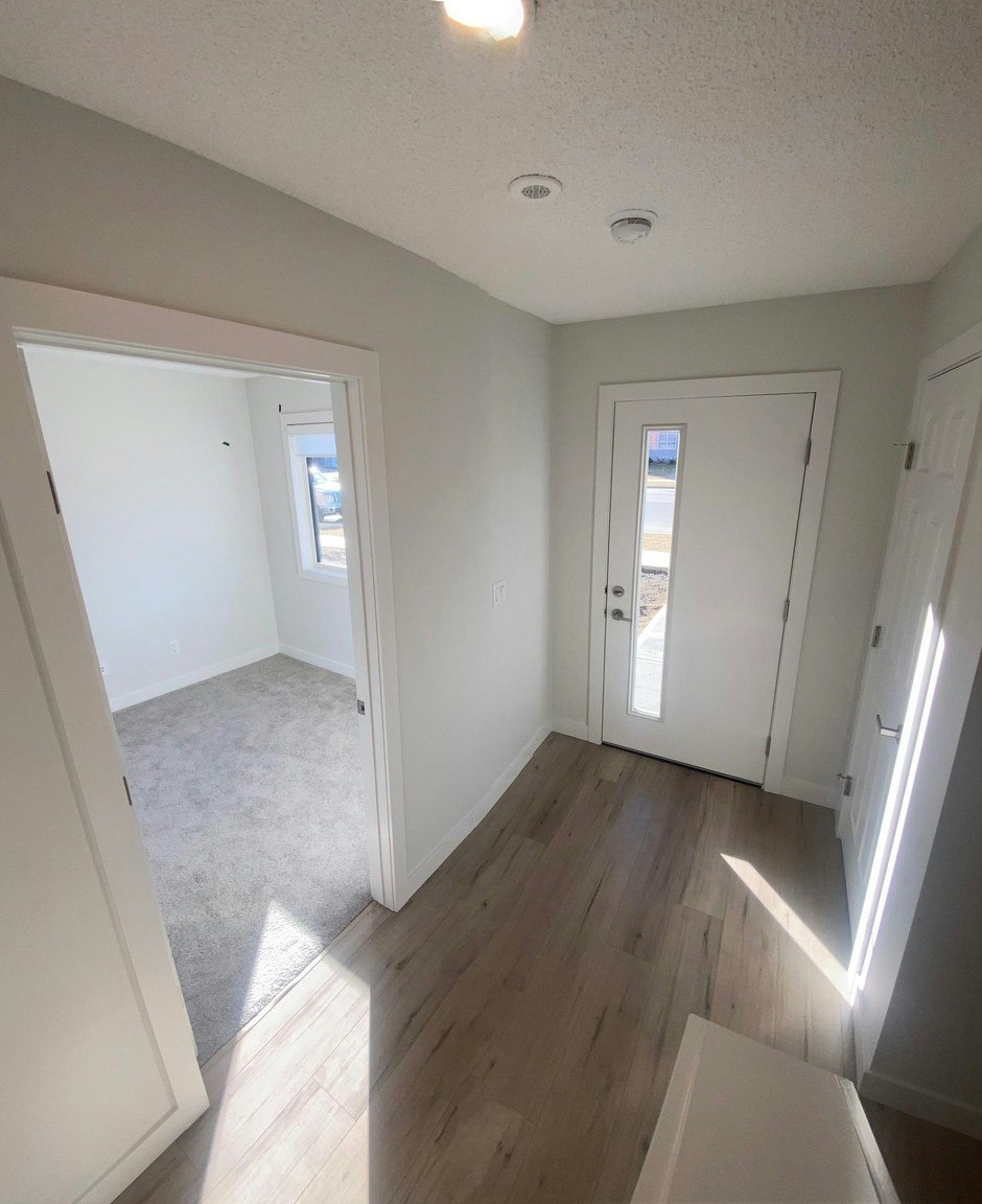 11910 35 Avenue Southwest, Edmonton, AB, T6W 4Z8 - 6