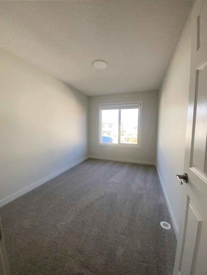 11910 35 Avenue Southwest, Edmonton, AB, T6W 4Z8 - 16