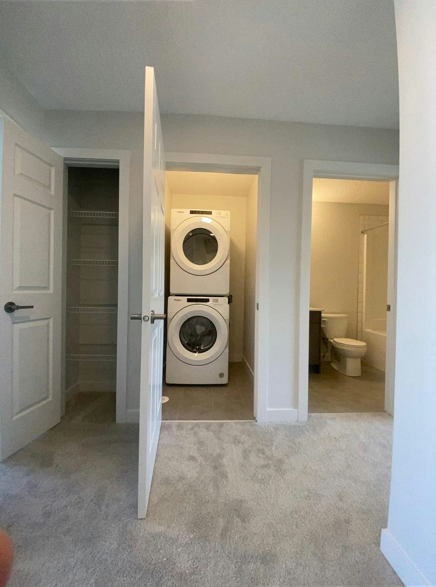 11910 35 Avenue Southwest, Edmonton, AB, T6W 4Z8 - 14
