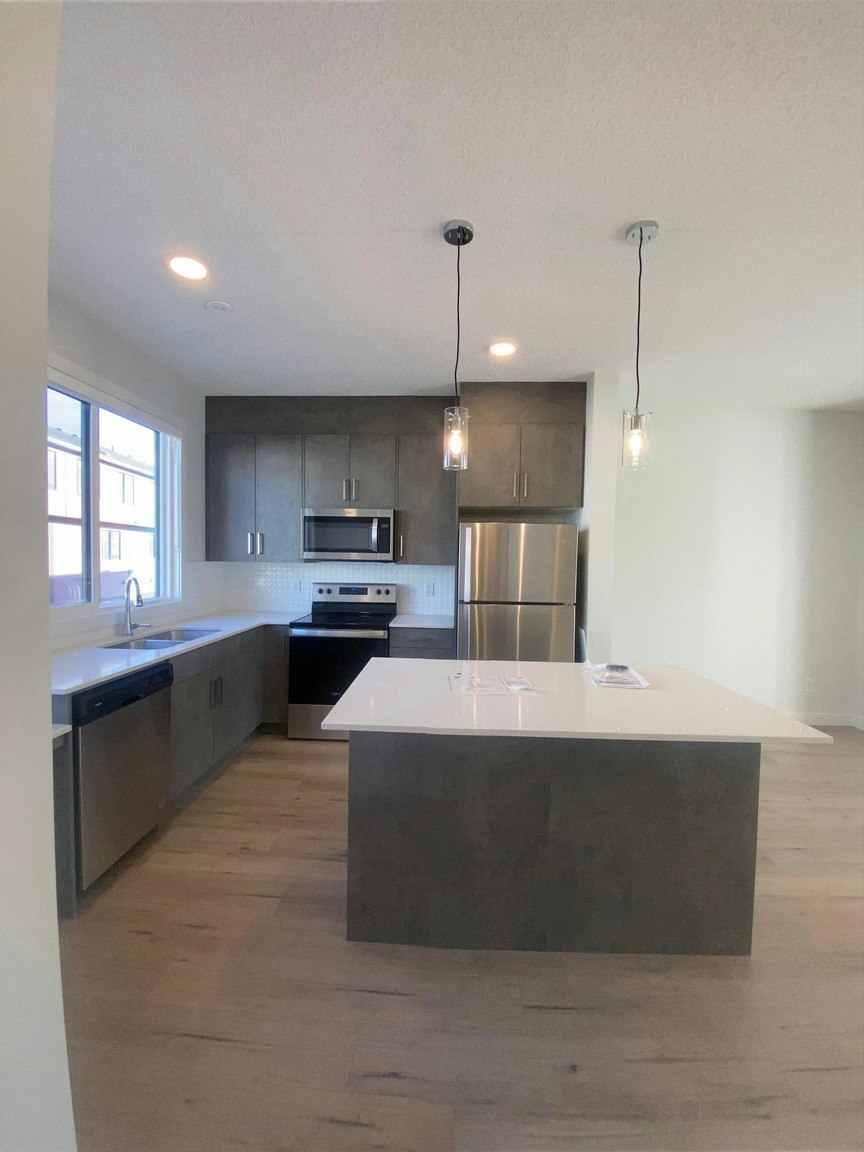 11910 35 Avenue Southwest, Edmonton, AB, T6W 4Z8 - 22