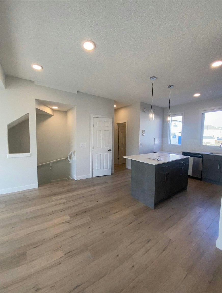 11910 35 Avenue Southwest, Edmonton, AB, T6W 4Z8 - 21