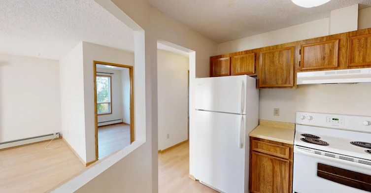 4304 75 Street NW, Calgary, AB, T3B 2M8 - 2