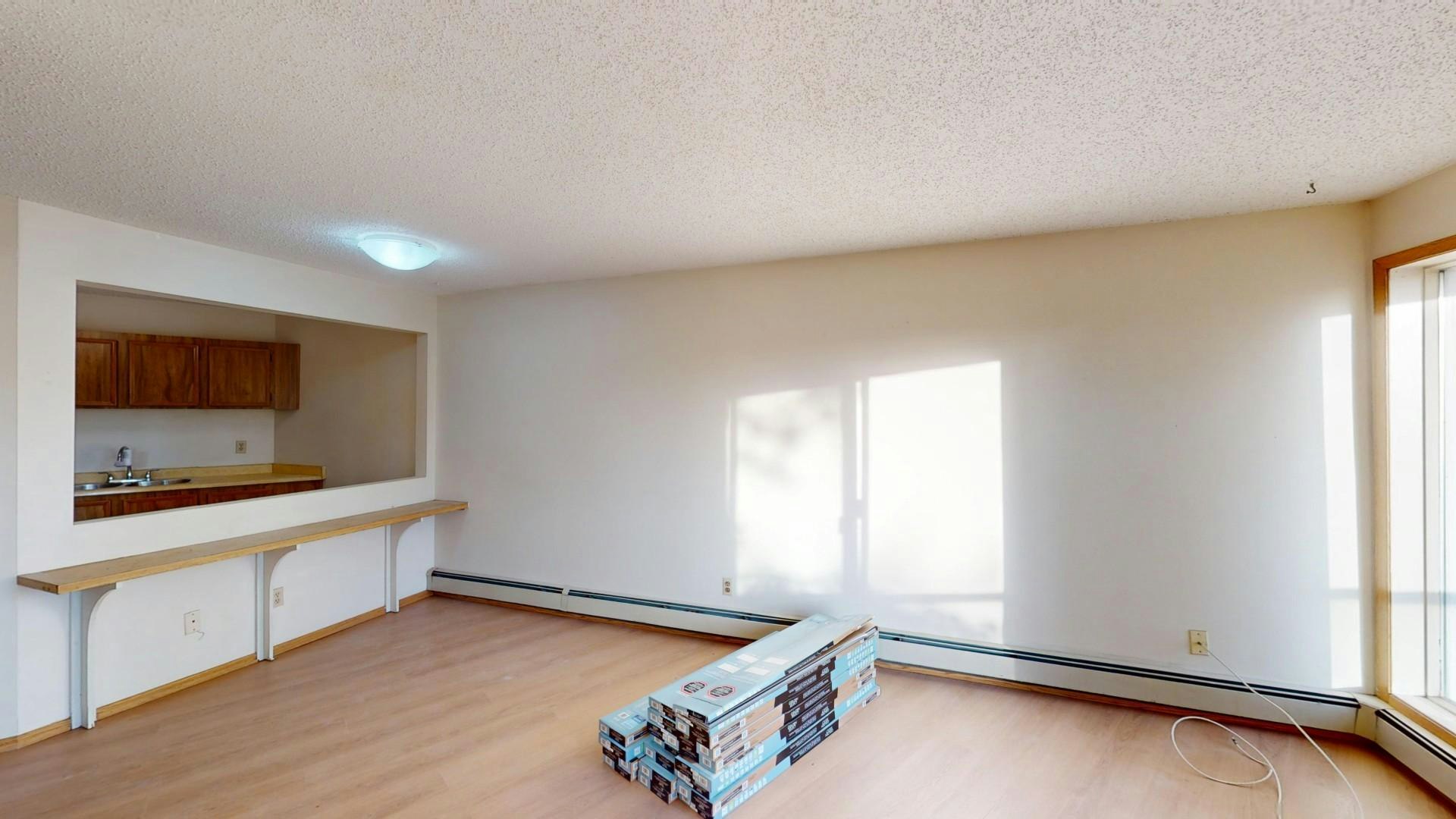 4304 75 Street NW, Calgary, AB, T3B 2M8 - 3