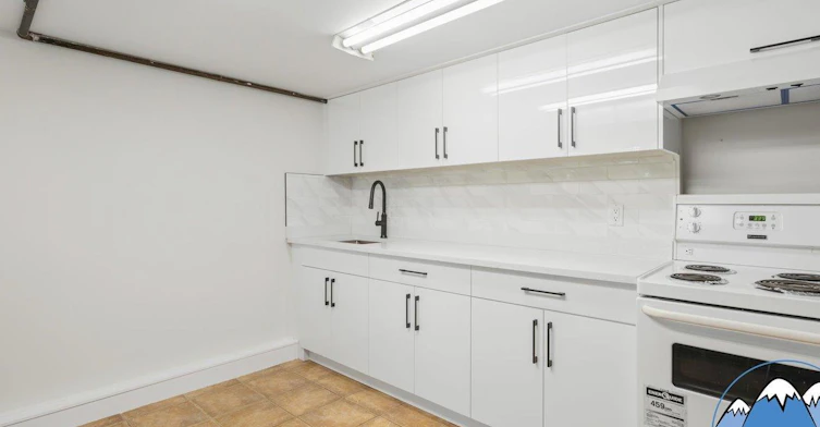 4170 Inverness Street, Vancouver, BC, V5V 4W7 - 4