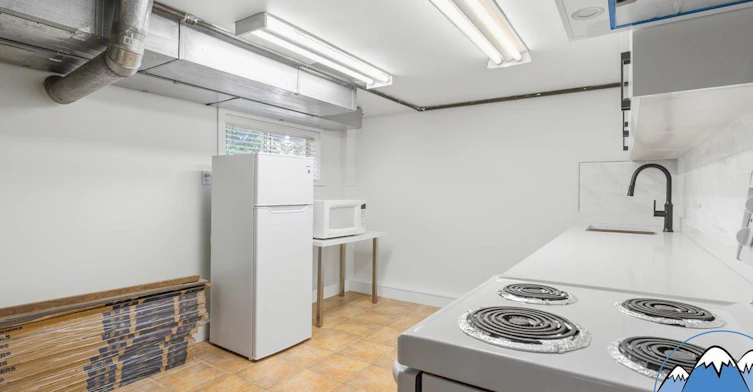 4170 Inverness Street, Vancouver, BC, V5V 4W7 - 5