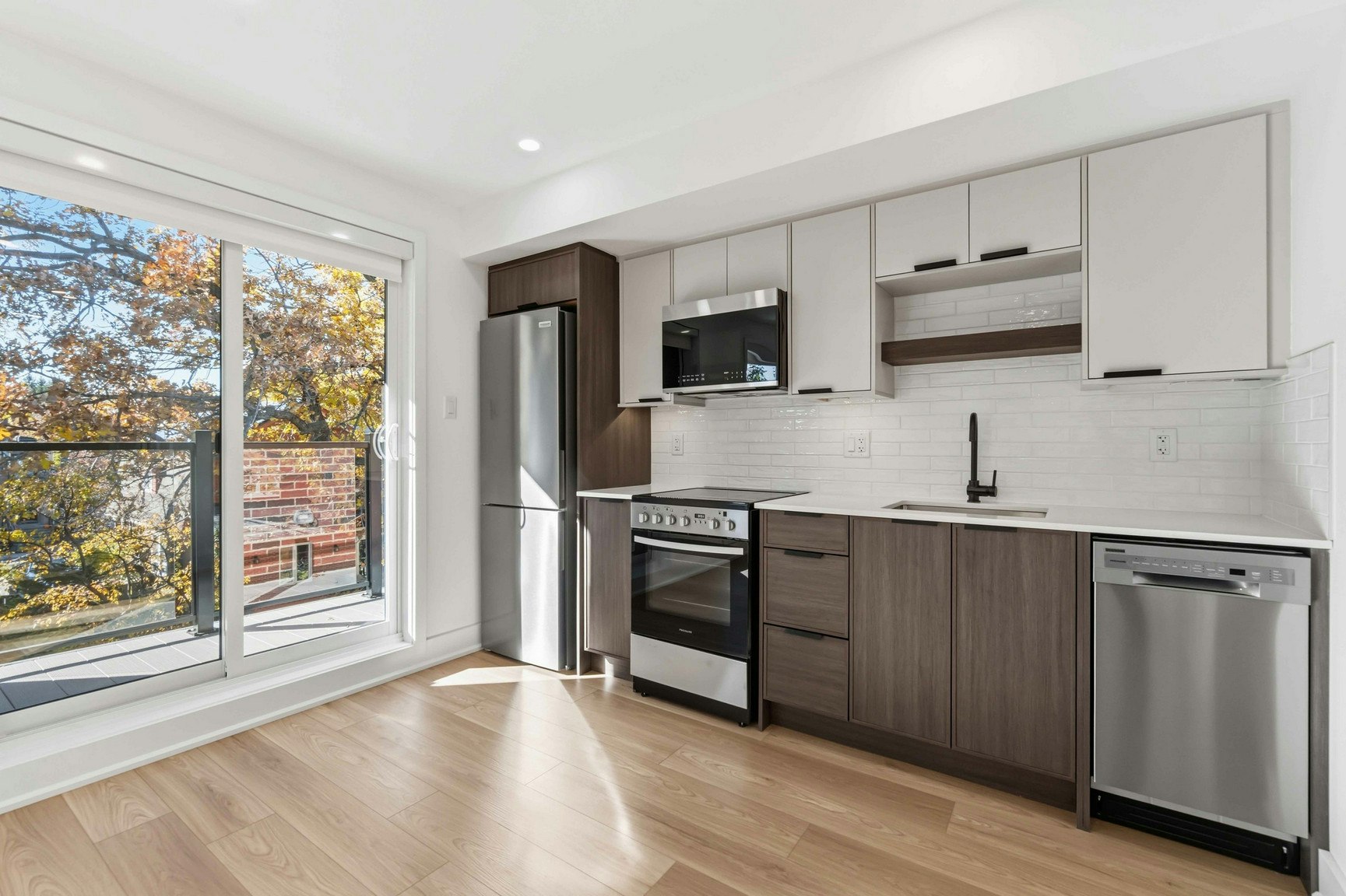 8-100 Hamilton Avenue North, Ottawa, ON, K1Y 1B9 - 4