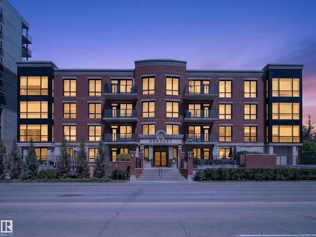 11710 87 Avenue Northwest, Edmonton, AB, T6G 0Y3 - 22