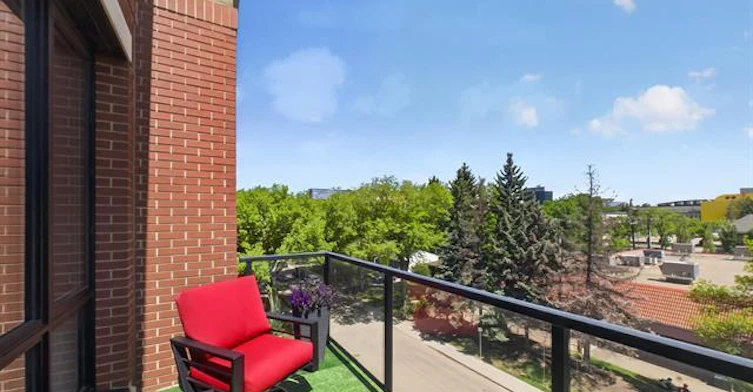 11710 87 Avenue Northwest, Edmonton, AB, T6G 0Y3 - 9
