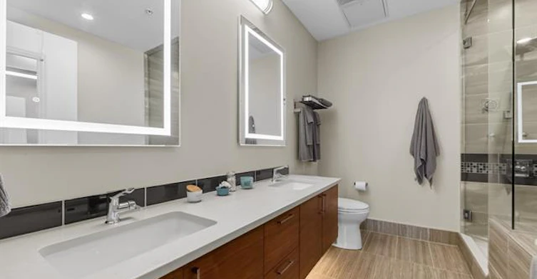11710 87 Avenue Northwest, Edmonton, AB, T6G 0Y3 - 12