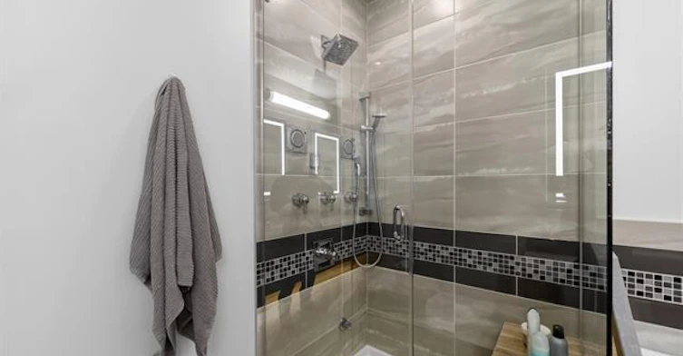 11710 87 Avenue Northwest, Edmonton, AB, T6G 0Y3 - 23