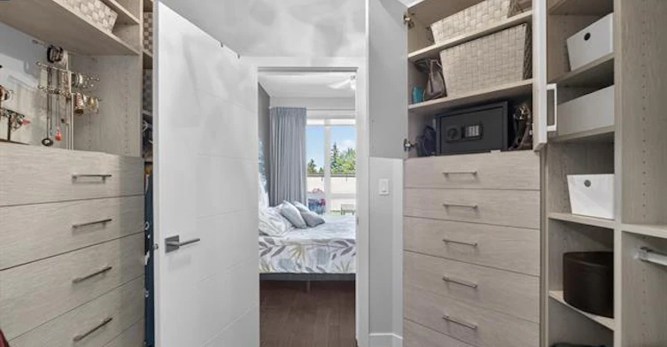 11710 87 Avenue Northwest, Edmonton, AB, T6G 0Y3 - 25