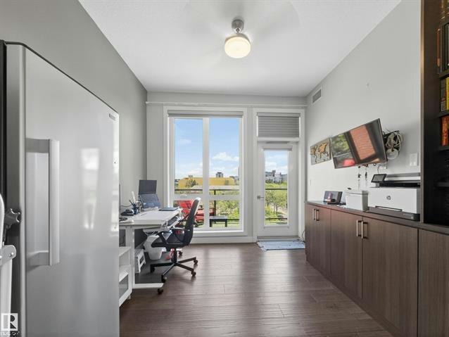 11710 87 Avenue Northwest, Edmonton, AB, T6G 0Y3 - 14